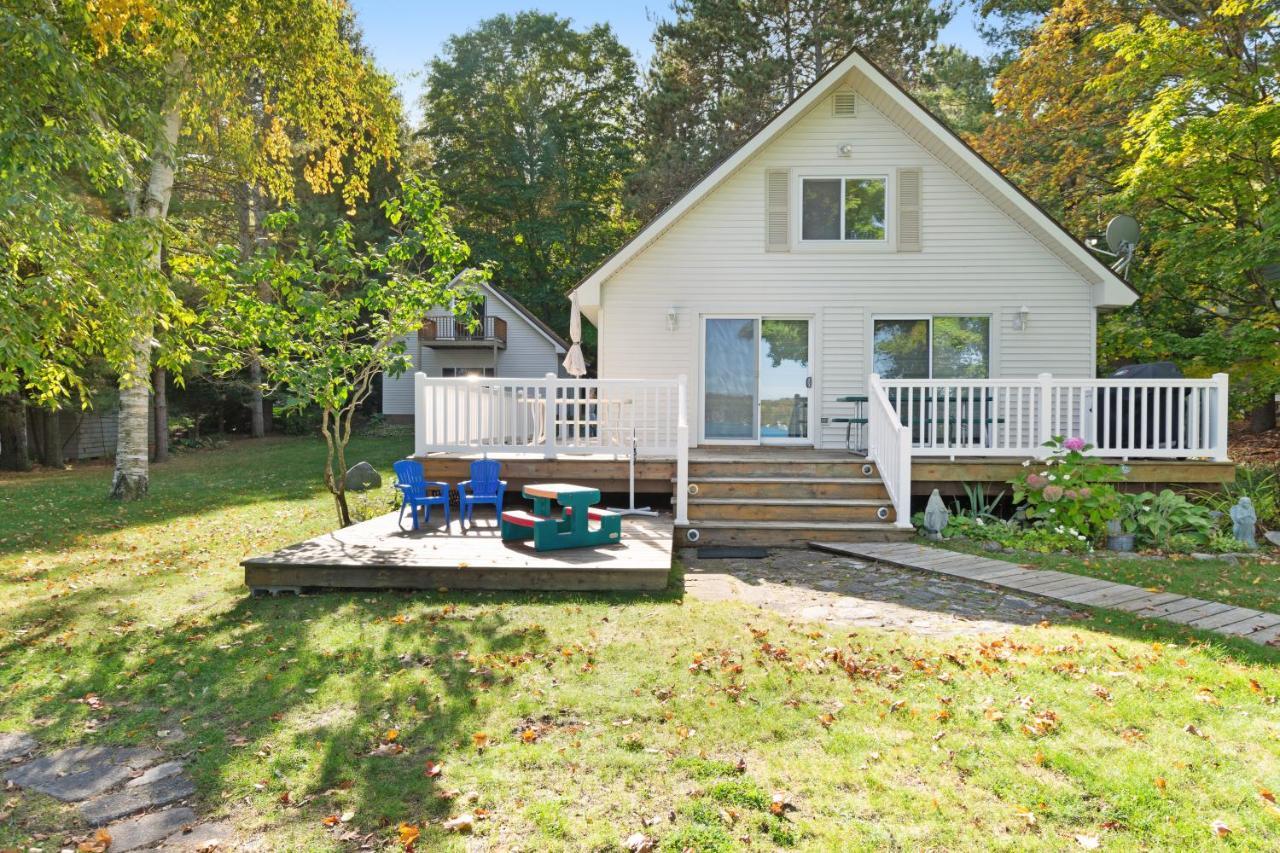 Walloon Lake Cottage 博因城 外观 照片