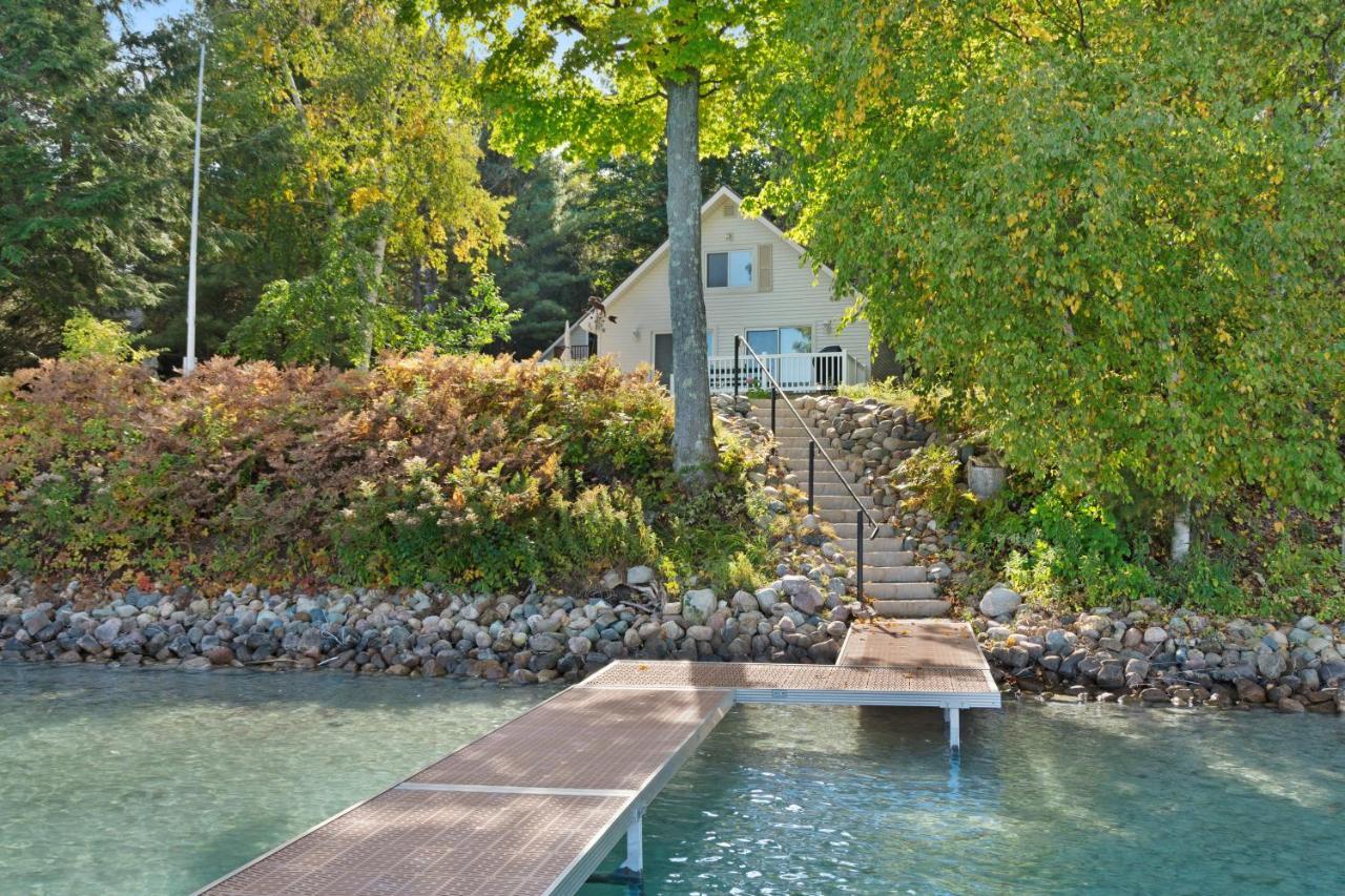 Walloon Lake Cottage 博因城 外观 照片