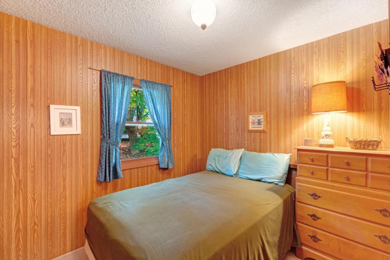 Walloon Lake Cottage 博因城 外观 照片
