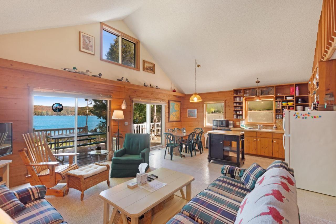 Walloon Lake Cottage 博因城 外观 照片